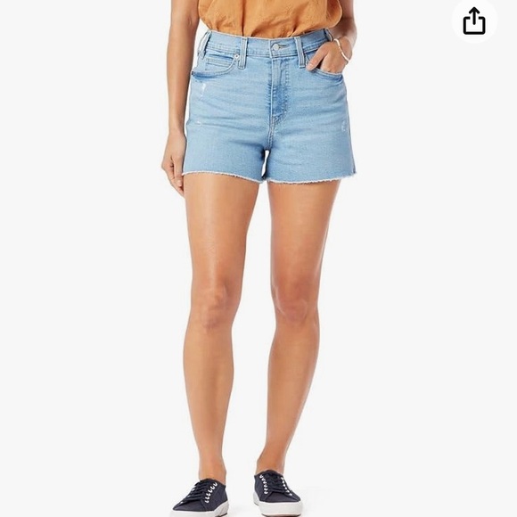 LEVI STRAUSS medium wash denim high rise 3” jean shorts ✨50% OFF BUNDLES✨ - Picture 1 of 9
